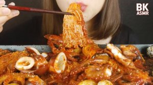 ASMR SPICY SEAFOOD(OCTOPUS, BABY OCTOPUS, SQUID, SHRIMP, ENOKI MUSHROOM, PINE MUSHROOM) MUKBANG