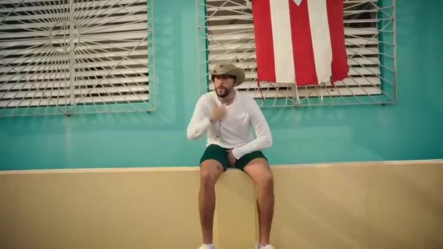 Bad Bunny "Yo No Soy Celoso" (Video Musical) смотреть онлайн