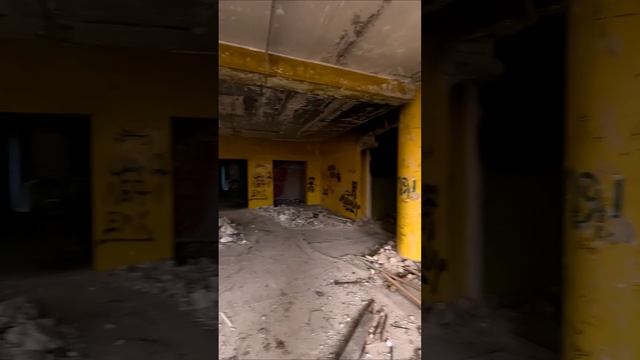 Столовая заброшенного здания