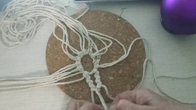 Макраме начинающим. Новогодний декор. Узор на шаре часть 2
