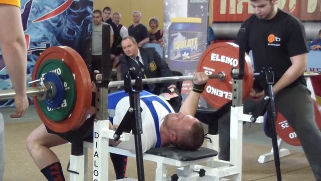 Первенство ФПР по классическому жиму лежа 18 лет 83,93 и Ю23 53 59 66 74 83 _ 01 из 04 смотреть онлайн