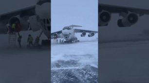 Ilyushin IL-76 Aviacon Zitotrans in severe frost