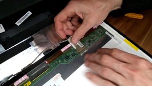 Матрица для ноутбука Lenovo G570 - распаковка и замена