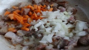 Жемчужный плов с черносливом и свининой