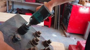 TW004G Vs DTW300 Makita Impact Wrench 1/2" 40V 350N.m Vs 18V 330N.m
