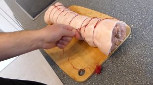 Porchetta. Рулет из поросёнка с фенхелем и орегано. Рецепт от Гарика