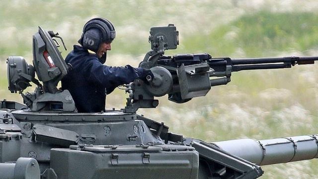 Танк Т-72 стал одним из самых совершенных во второй половине 20 века смотреть онлайн