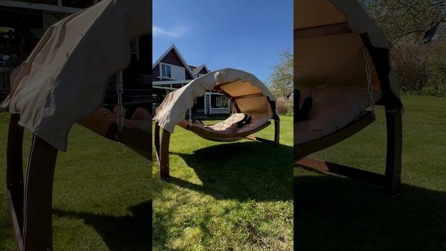 Отправь это видео тому, с кем хотел бы отдохнуть летом 2024 на такой кровати