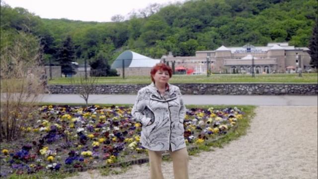 Венский май- песня- поёт Любовь Кузнецова смотреть онлайн