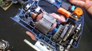 Лобзик Dexter IC570JS  жужжит но не пилит