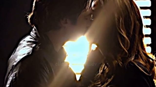 Елена/Деймон/Делена Сериал Дневники вампира смотреть онлайн