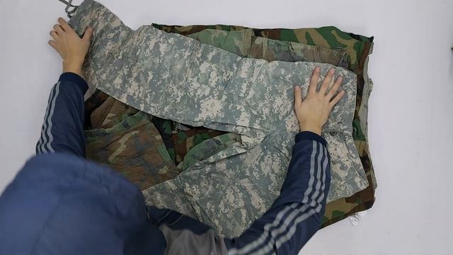 27110 Одежда милитари винтаж MILITARY (extra) 2 пак 40кг 13.95€/кг 52шт смотреть онлайн