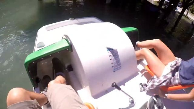 Lago di Dobbiaco in pedaló 360° view смотреть онлайн