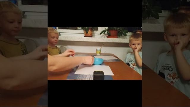 Урок рисования с маленькими детьми