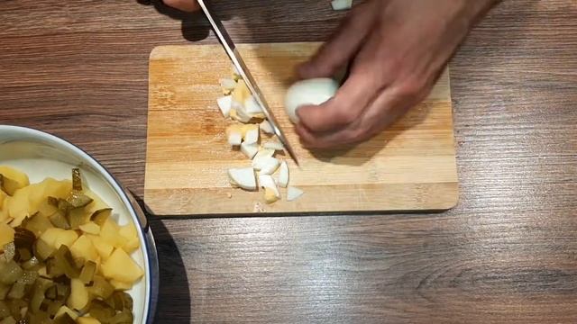 Печень трески и вкусный салат готов / Салат с печенью трески.