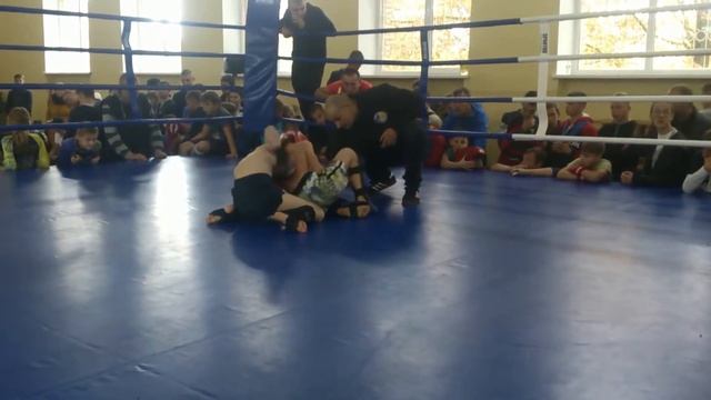 Рева Вадим первый бой Чемпионат Донецкой Области ММА смотреть онлайн