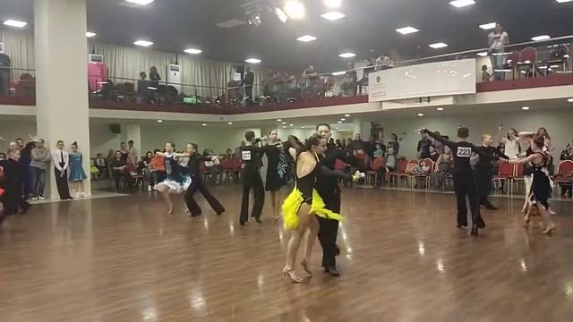 Самба. Двоеборье Д класс класс 1/4 смотреть онлайн