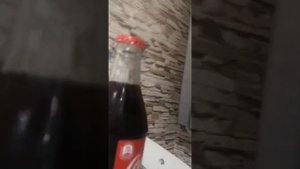 Как открыть стеклянную кока-колу из розового вина