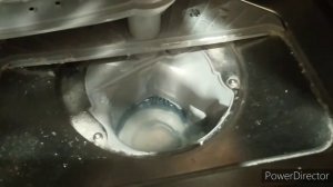 Должна ли быть вода в отсеке для соли и фильтре в посудомоечной машине