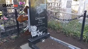 Гранитный памятник на могилу кладбище в Фалештах
