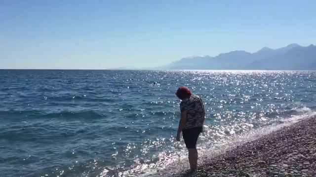 8 Марта. Пляж Коньяалты в Анталии. Цены в кафе на море. Часть 5.