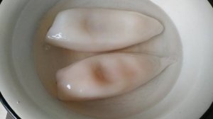 Салат с кальмарами яйцом и свежим огурцом