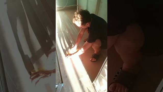 Пол в ванной в деревянном доме, своими руками. кварц-виниловый пол(ламинат), влогастойкие полы
