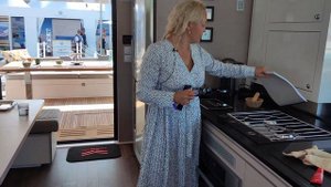 Aventura 14: моторный катамаран, где в 44-х футах места как в 60-ти.