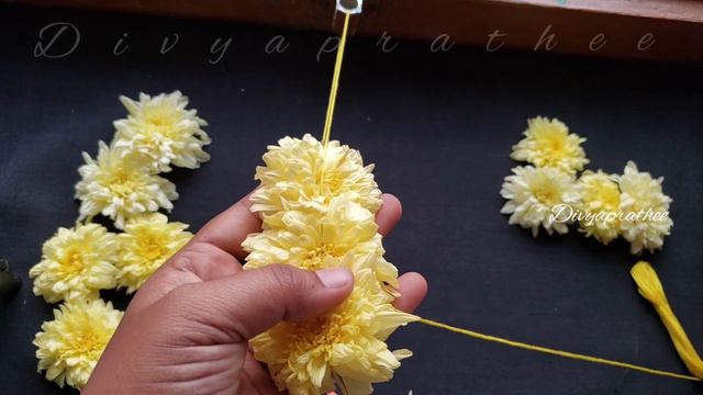 Easy flower veni/how to make sevanthi,samanthi,Chrysanthemum flower garland/flower veni/Gajra/DIY смотреть онлайн