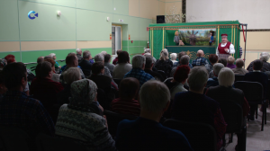 Кукольный спектакль «Петровские сказы» театральной студии «Бабушкин сундучок» показали в доме-интерн