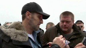 В Шереметьево более сотни футбольных болельщиков устроили жаркие проводы Массимо Карреры