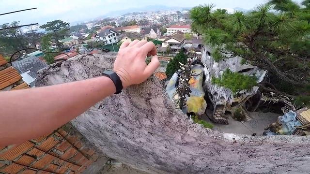 ?Вьетнам, Далат - Часть 3. Путешествие в Далат своим ходом. Как выглядит Crazy House ? изнутри. смотреть онлайн