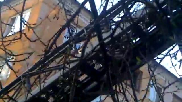 пожарный вскрывает окно 07.05.2016 Красноярск смотреть онлайн