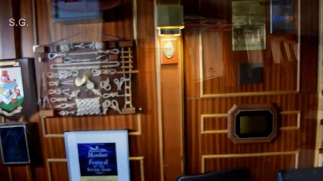 Парусник Херсонес: прогулка по нижней палубе, подъём косого паруса