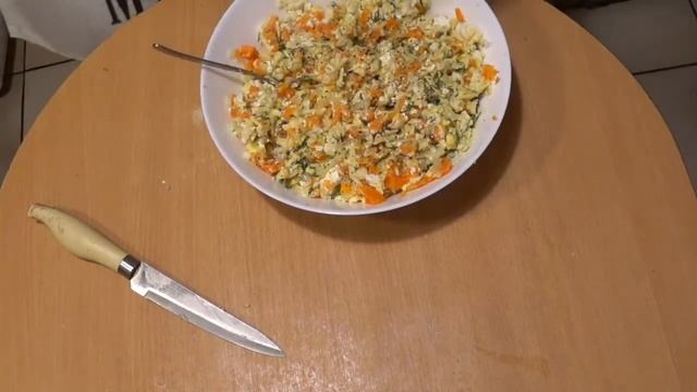Рулет из филе селедки с начинкой -  закуска по латышски