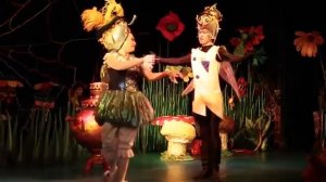 Спектакль «Муха-Цокотуха и её друзья» в театре «Русская песня»...