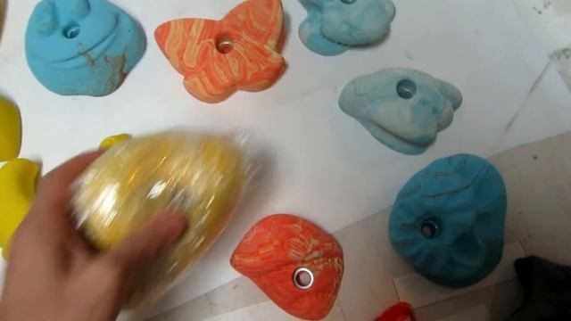 Купить скалодром зацепы в компании Скалодромы Жужа