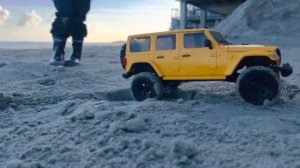 Eachine FMS Toyota Land Cruiser LC80 and Eazyrc Jeep Rubicon 1:18 - Beach Tour Netherlands ??