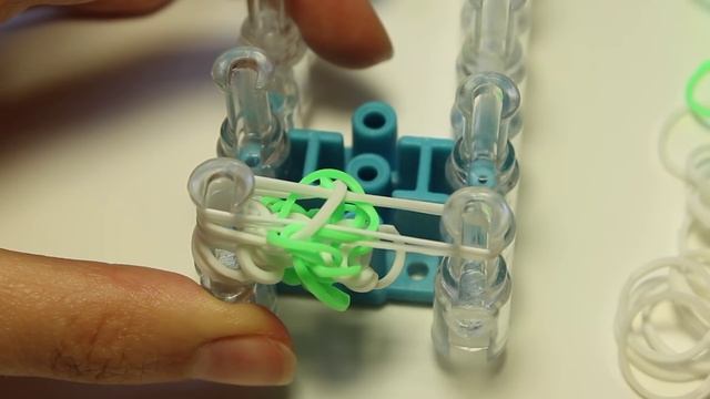 СПИРАЛЬНЫЙ БРАСЛЕТ ИЗ РЕЗИНОК | Как сплести браслет из резинок смотреть онлайн