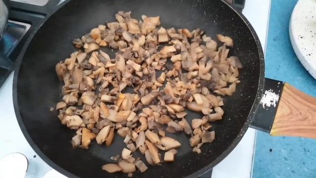 Суп-пюре из брокколи, бататы и с грибами.