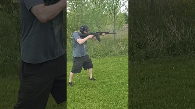 Man shoots AK47 with slow motion rounds