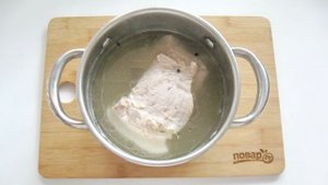 Вареная грудинка из свинины в домашних условиях