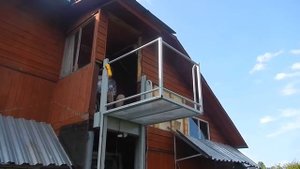 Вертикальный подъемник для инвалидов