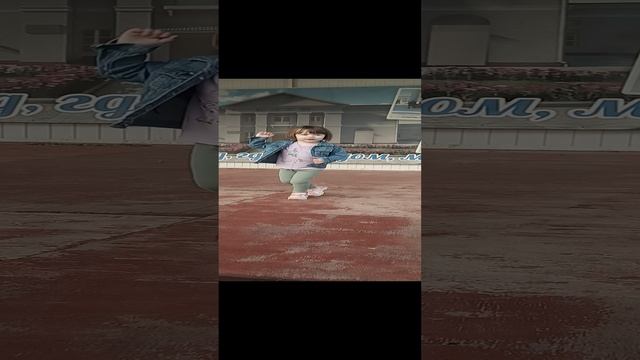 Россия . Поет Яна