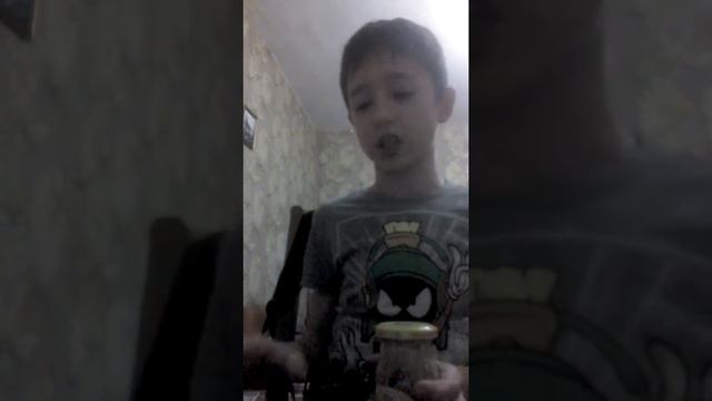 Проверяем срок годности у одинаковых продуктов! смотреть онлайн