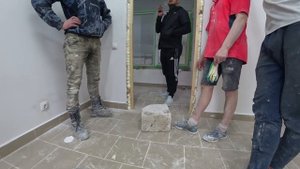 Конфликт.Простая установка дверей.