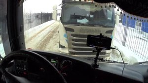 Фура буксует на месте помог чем смог зима как страшный сон для водителей