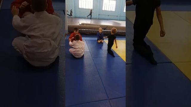 Самбо, детская группа, разминка смотреть онлайн