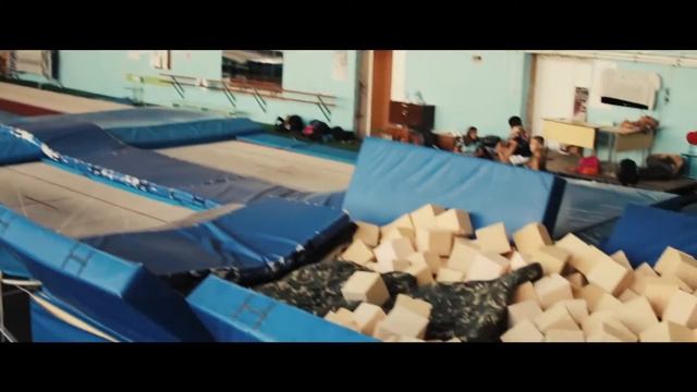 ASTRAKHAN FOREVER смотреть онлайн