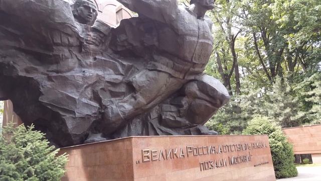 Вечный огонь. Мемориал славы. Парк панфиловцев. Алматы - 1 Minute Story NS смотреть онлайн